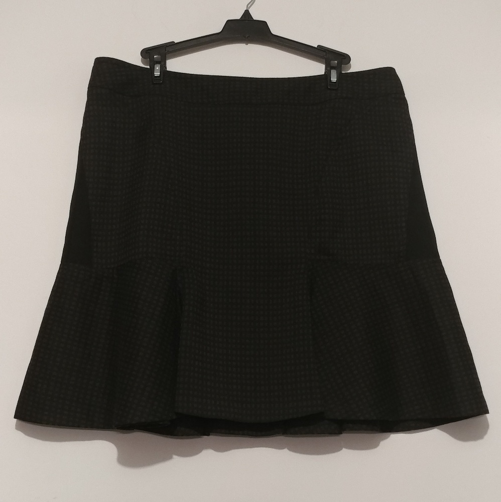 Worthington bottom flare skirt
